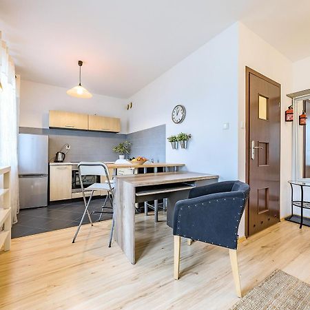 Apartament Z Balkonem I Bezplatnym Parkingiem Гданьск Экстерьер фото