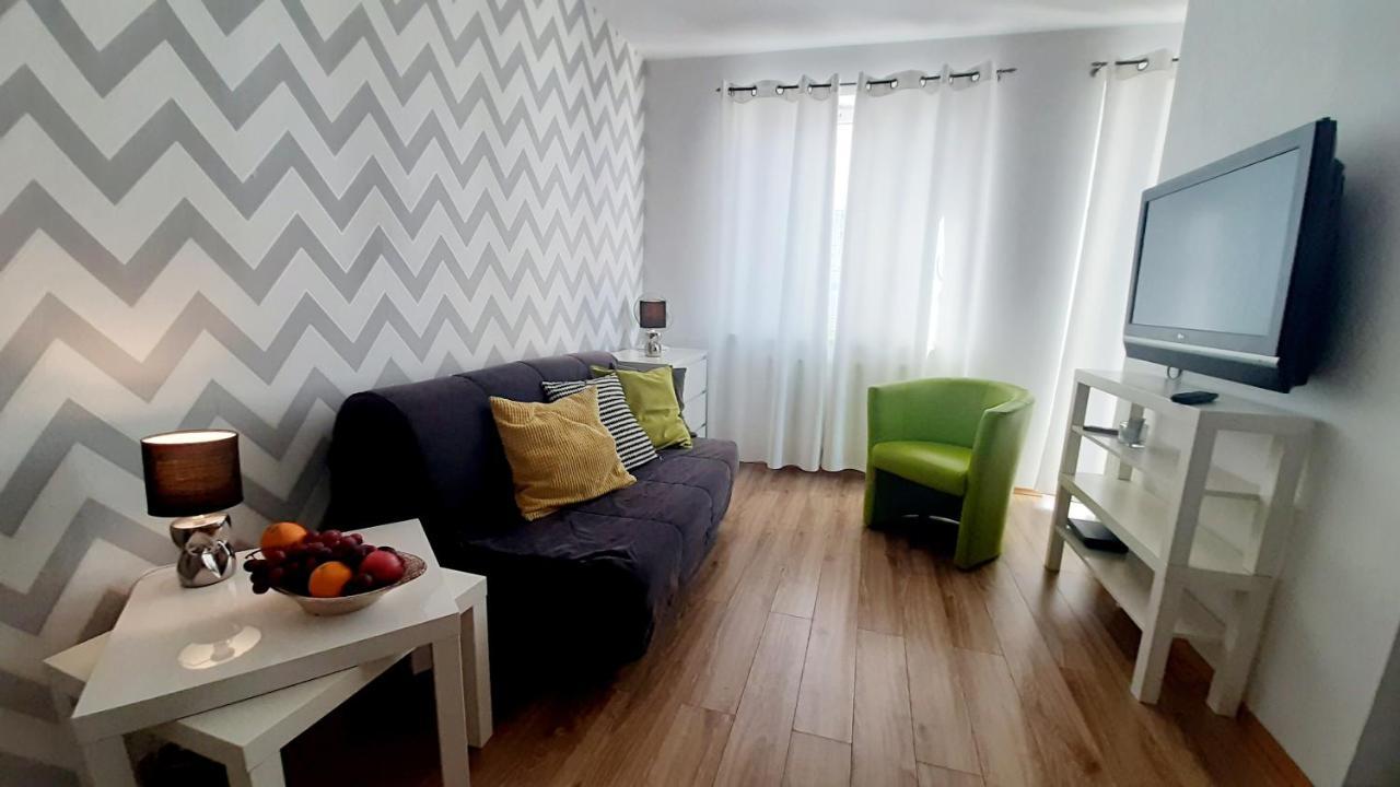 Apartament Z Balkonem I Bezplatnym Parkingiem Гданьск Экстерьер фото