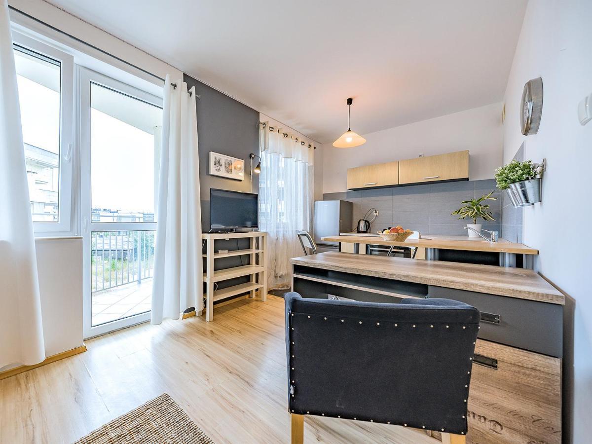 Apartament Z Balkonem I Bezplatnym Parkingiem Гданьск Экстерьер фото