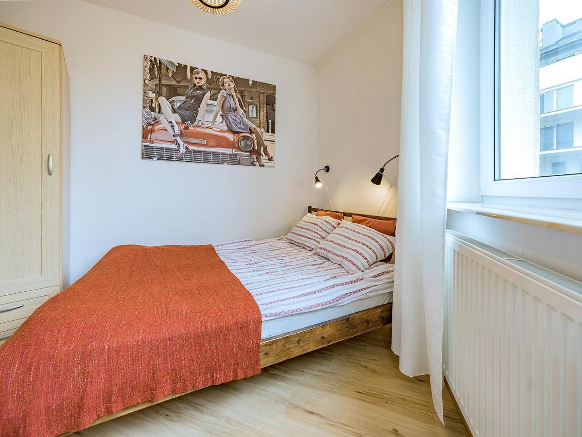 Apartament Z Balkonem I Bezplatnym Parkingiem Гданьск Экстерьер фото
